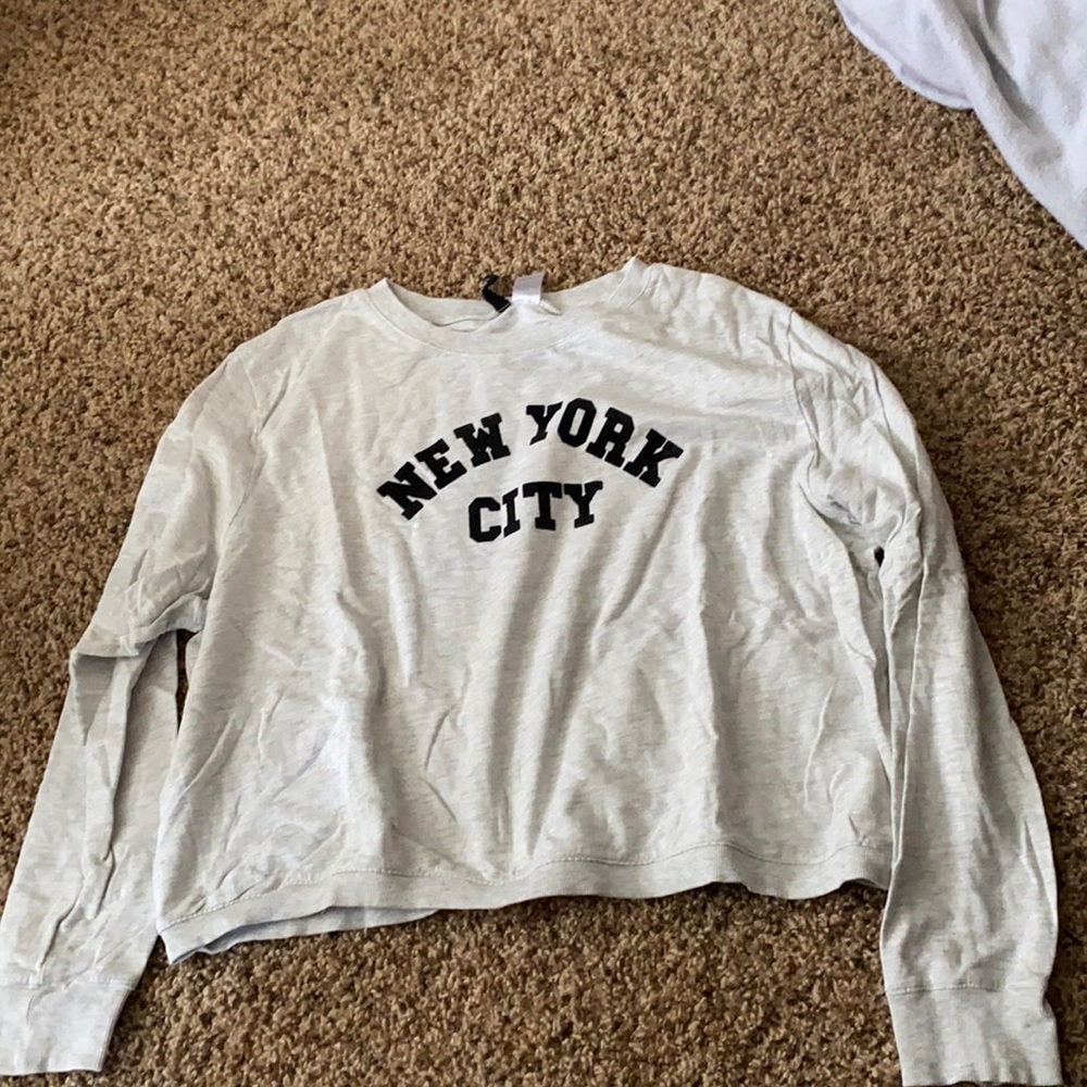 very cool new york city long sleeve crop top